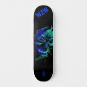 Beängstigende Badass Neon Blue Skull Monogram Skat Skateboard (Vorderseite)