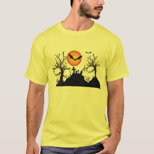 Beängstigende Bäume mit Fledermäusen Halloween T-Shirt