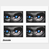 Beängstigende blaue Augen, die aus dem Dunkeln her Rechteckiger Aufkleber (Blatt)