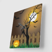Beängstigende Halloween-Gartenlandschaft Quadratische Wanduhr (Winkel)