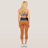 Beängstigende Kürbislaterne Orange Halloween Capri Leggings (Rückseite)