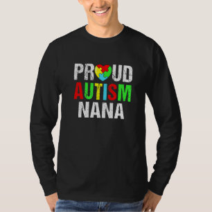 Beängstigende Proud Autismus Nana Herz Familie Mat T-Shirt
