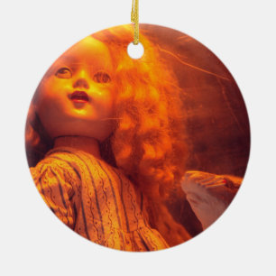 Beängstigende Puppe und Rat Keramik Ornament