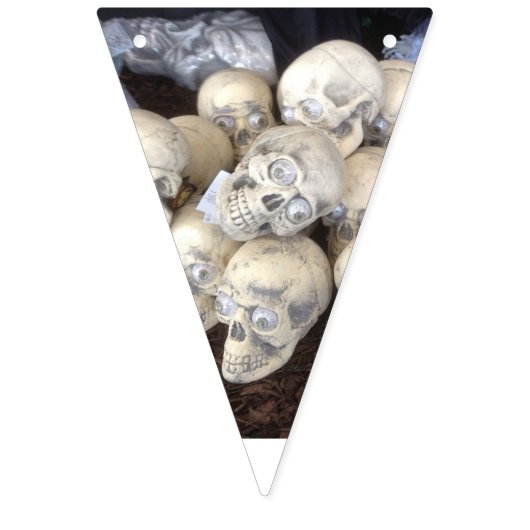 Beängstigende Schädel mit wackeligen Augenballen Wimpelkette (Zweite Fahne)