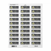 Beängstigende schwarze Katze auf Pickzaun (Vorne)