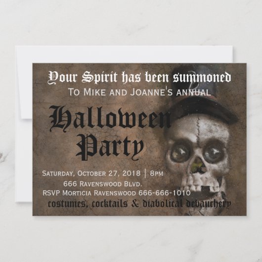 Beängstigender griechischer Schädel mit HutHallowe Einladung (Vorderseite)