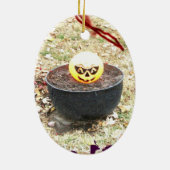 Beängstigender Halloween-Kürbis Keramikornament (Hinten)