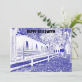 Beängstigendes Blue Cabin Woods Halloween-Party Einladung (Stehend Vorderseite)