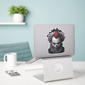 Beängstigendes Clown-Creepy-Portrait Aufkleber (Laptop auf Schreibtisch)