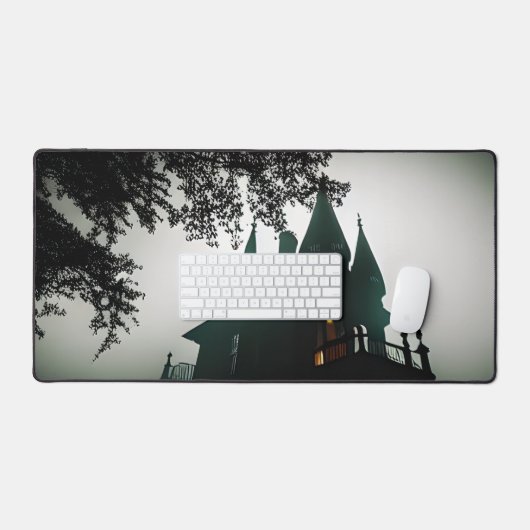 Beängstigendes dunkles Spuk Herrenhaus Schreibtischunterlage (Tastatur & Maus)