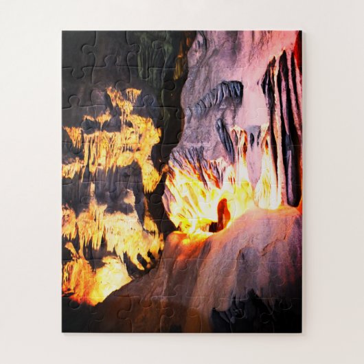 Beängstigendes Gesicht in einer Höhle Puzzle (Vertikal)