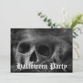 Beängstigendes Gothic Skull-Halloween-Party Einladung (Stehend Vorderseite)