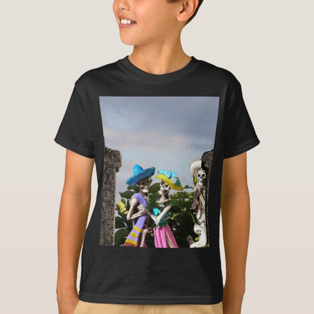 Beängstigendes Halloween. T-Shirt (Vorderseite)