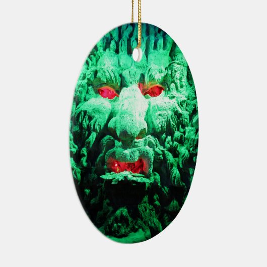 Beängstigendes Maskengefecht Keramikornament (Rechts)