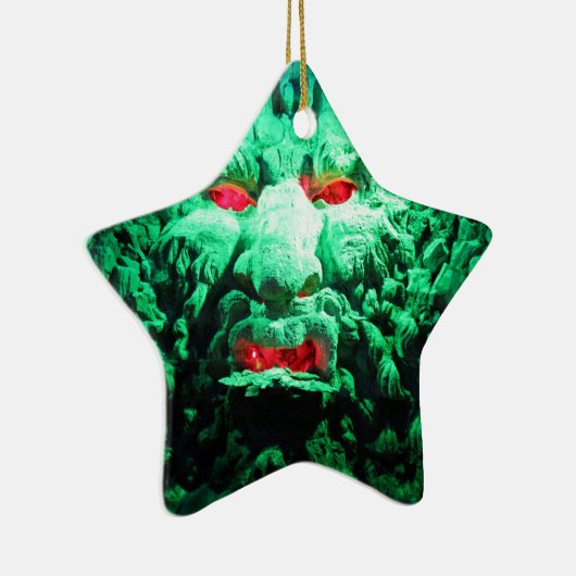 Beängstigendes Maskengefecht Keramikornament (Rechts)