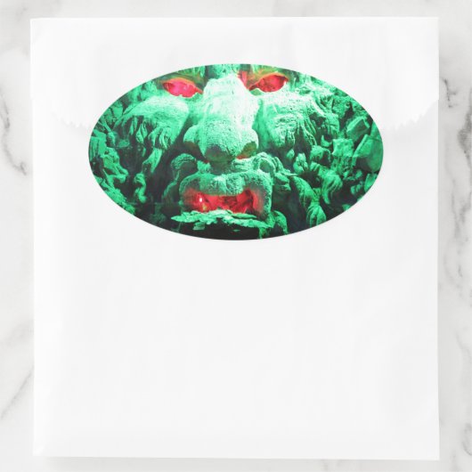 Beängstigendes Maskengefecht Ovaler Aufkleber (Tasche)