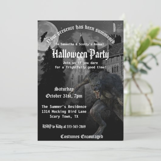 Beängstigendes Werewolf Spuk House Halloween-Party Einladung (Stehend Vorderseite)
