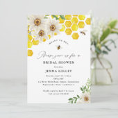 Beant to Bee, Honey Bee and Daisies Brautparty Einladung (Stehend Vorderseite)