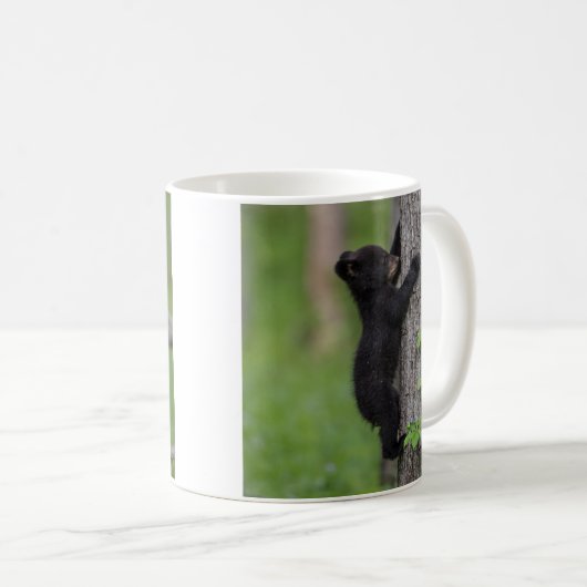 Bear Cub Climbing a Tree Kaffeetasse (VorderseiteRechts)