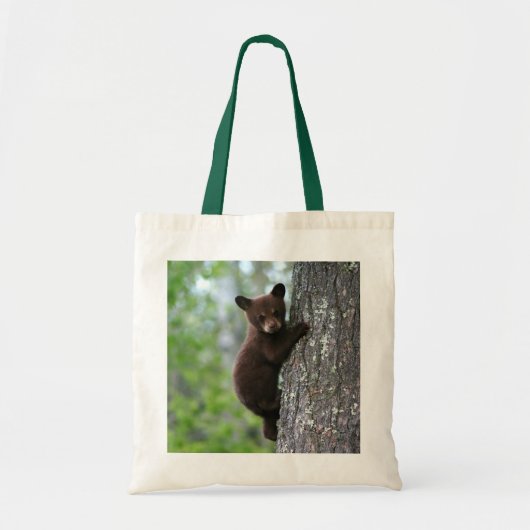 Bear Cub Climbing a Tree Tragetasche (Vorne)