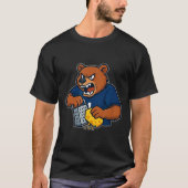 Bear Grating Cheese Funny T-Shirt (Vorderseite)