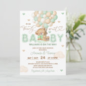 Bear Green Balloons Geschlecht Neutral Baby Dusche Einladung (Stehend Vorderseite)
