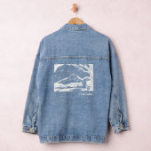 Bear Hiker at Mountain Sunset – Whimsical Denim Ja Jeansjacke (Hangar)