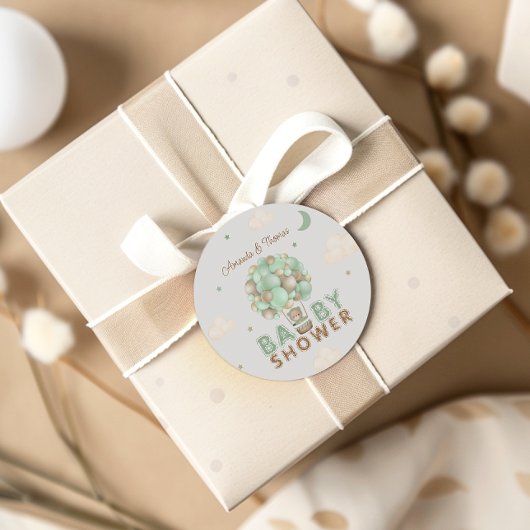 Bear in Green Hot Air Balloon Baby Dusche Runder Aufkleber