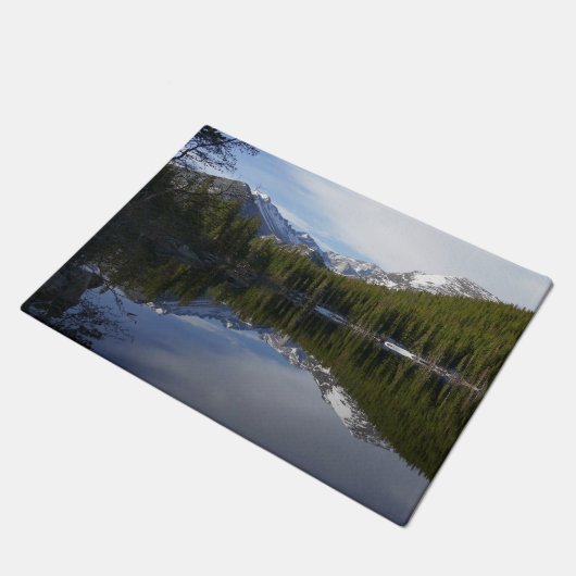Bear Lake Reflection II Fußmatte (Schrägansicht)
