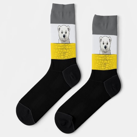 Bear looking over wall, Yellow, Black and Gray Socken (Linkes Detail)