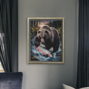Bear mit einem schimmernden Fisch Poster