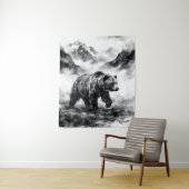 Bear Mountain | Black and White Wildlife Art Wandteppich (Beispiel)