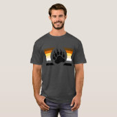 Bear Pride Flag Bear Paw T-Shirt (Vorne ganz)