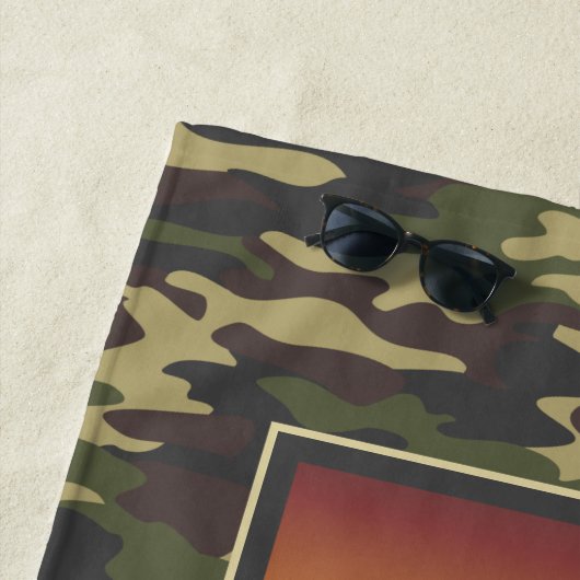 Bear Stehend und Camouflage Strandtuch (Beispiel)