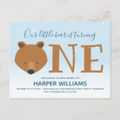 Bear verwandelt ein Wintertier zum 1. Geburtstag Einladungspostkarte (Vorderseite)