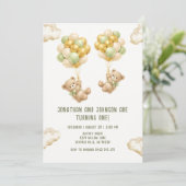 Bear With Balloons Twins First Birthday Invitation Einladung (Stehend Vorderseite)