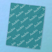 Bearbeitbare Bezeichnung mit gefliestem Monogramm Fleecedecke