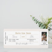 Bearbeitbare Save-the-Date-Boardingpass-Hochzeitsf Einladung (Stehend Vorderseite)