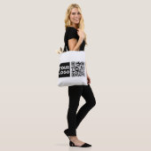 Bearbeitbarer QR-Code & Ihr Firmenlogo oder Bild Tasche (Am Model)