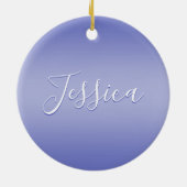 Bearbeitbares kursives Skript | Weißes und Lila Vi Keramik Ornament (Hinten)