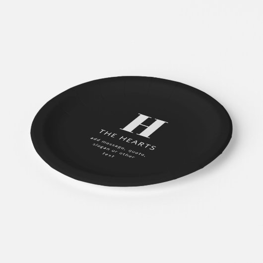 Bearbeiten moderner Name und Meldung für Monogramm Pappteller (Schrägansicht)