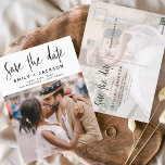 Bearbeiten Save the Date Handgeschriebenes Foto Postkarte<br><div class="desc">Modernes und elegantes handgeschriebenes Script-Foto Save the Date Wedding Card. Die Save the Date einladende Einladungskarte beinhaltet eine schicke und stilvolle Typografie mit einem einfachen und minimalistischen Design auf weißem Hintergrund,  mit dem Sie Ihre individuelle Verlobung-Fotografie hinzufügen können.</div>