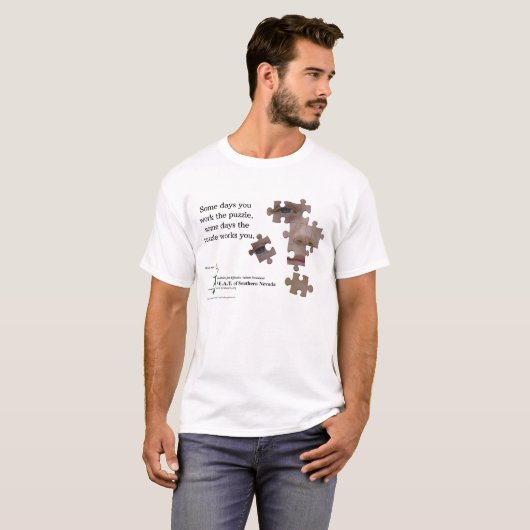 Bearbeiten Sie den Puzzlespiel-T - Shirt (Vorne ganz)