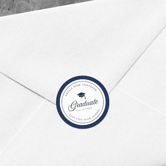 Bearbeiten von Color Mortarboard Script Graduate Runder Aufkleber