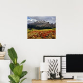 Bearberry im Frühherbst Athabasca Peak in Poster (Heimbüro)
