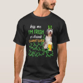 Bearded Collie Kiss Me Ich bin irisch oder Betrunk T-Shirt (Vorderseite)