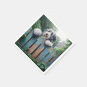 Bearded Collie Pinkeln über den alten Zaun Serviette (Ecke)