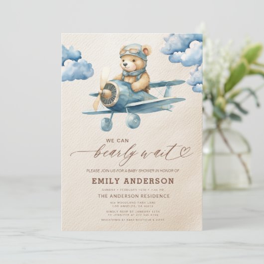 Bearly Wait Neutral Beige & Blue Boy Baby Shower Einladung (Stehend Vorderseite)