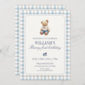 Beary First Birthday Boy Teddy Bear Gingham Einladung (Vorne/Hinten)