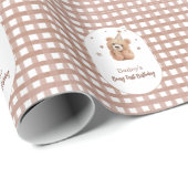 Beary First Birthday Gingham Geschenkpapier (Rolleneckpunkt)